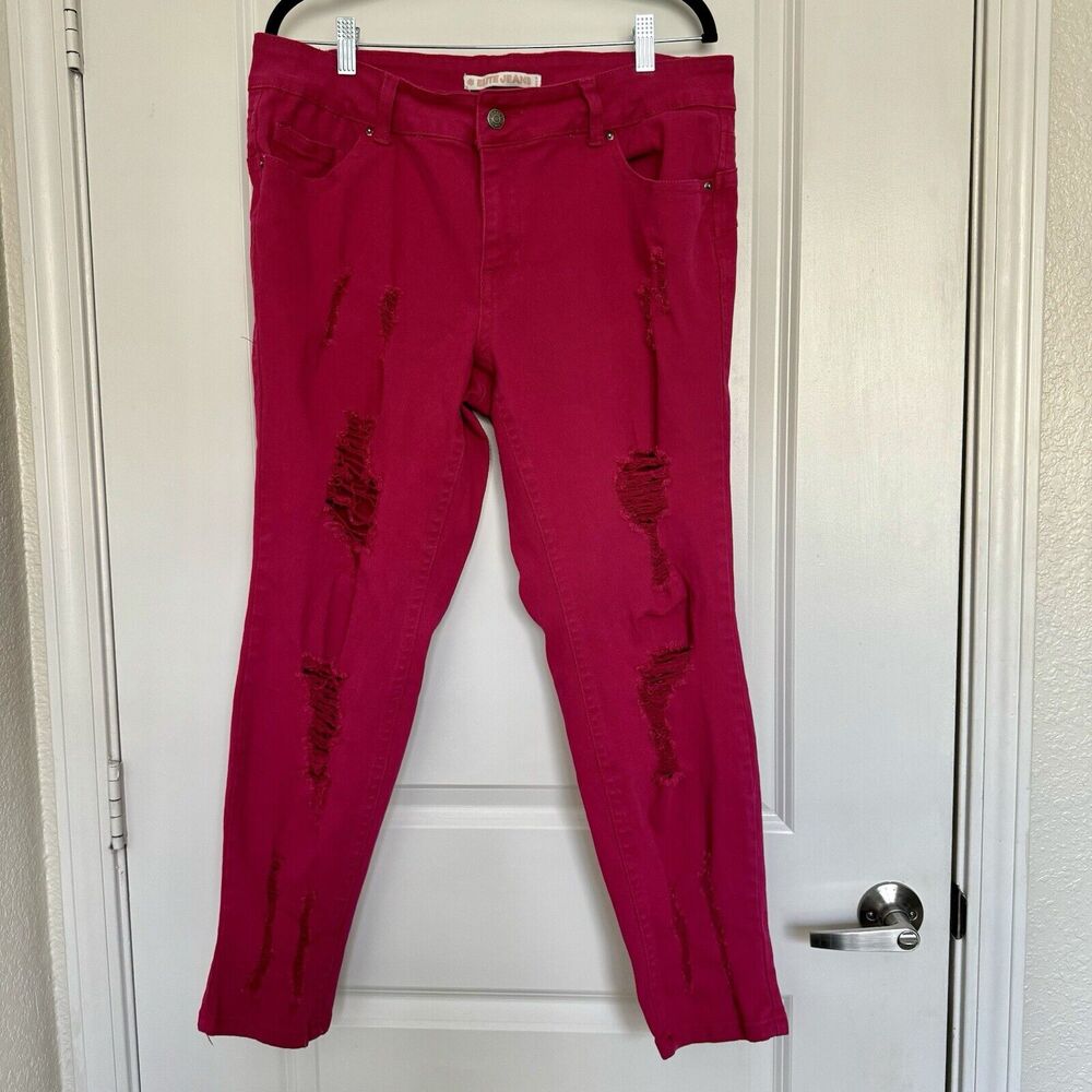 Elite Jeans Distressed Fuchsia Jeans Plus Size 16 Ripped Leg Cropped Capris